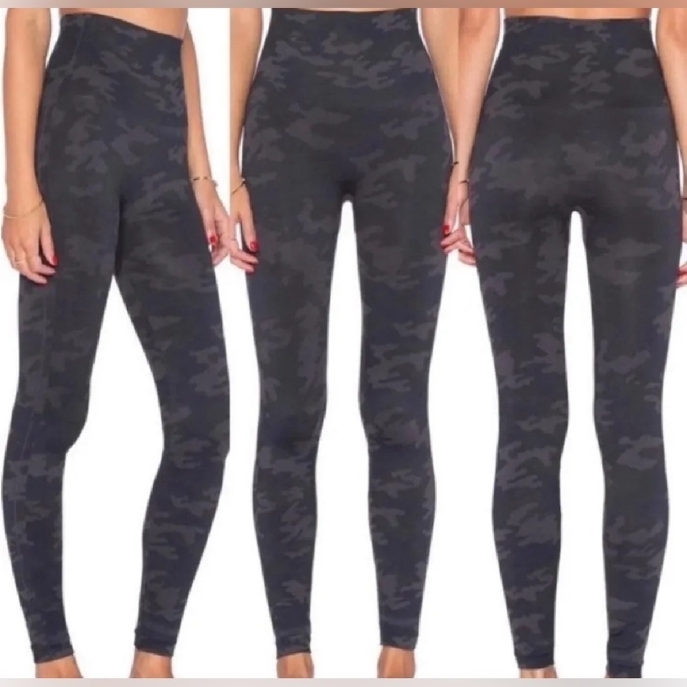 NEW SPANX - Look At Me Now Seamless Leggings - Picture 2 of 10